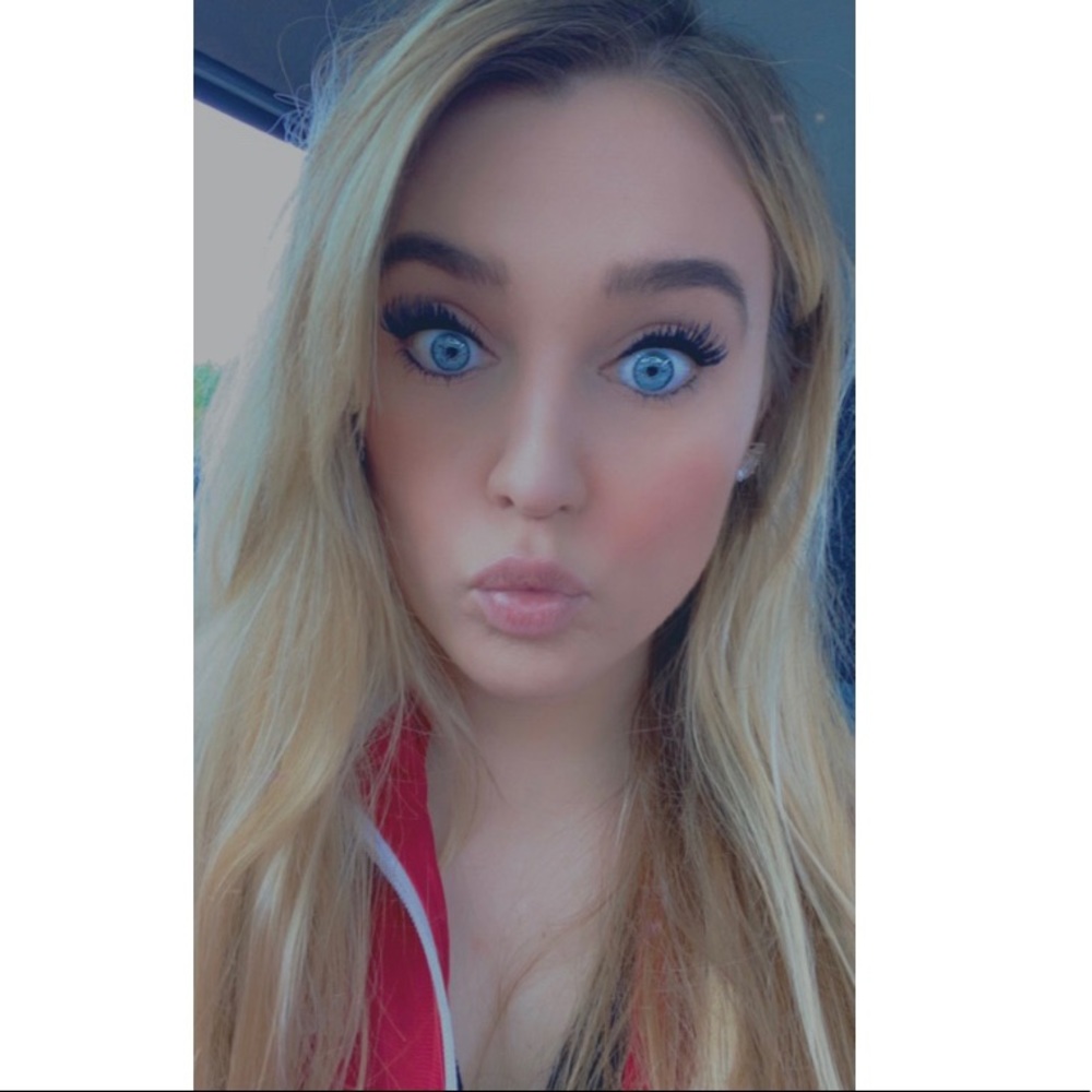 Meet your Posher, Hannah